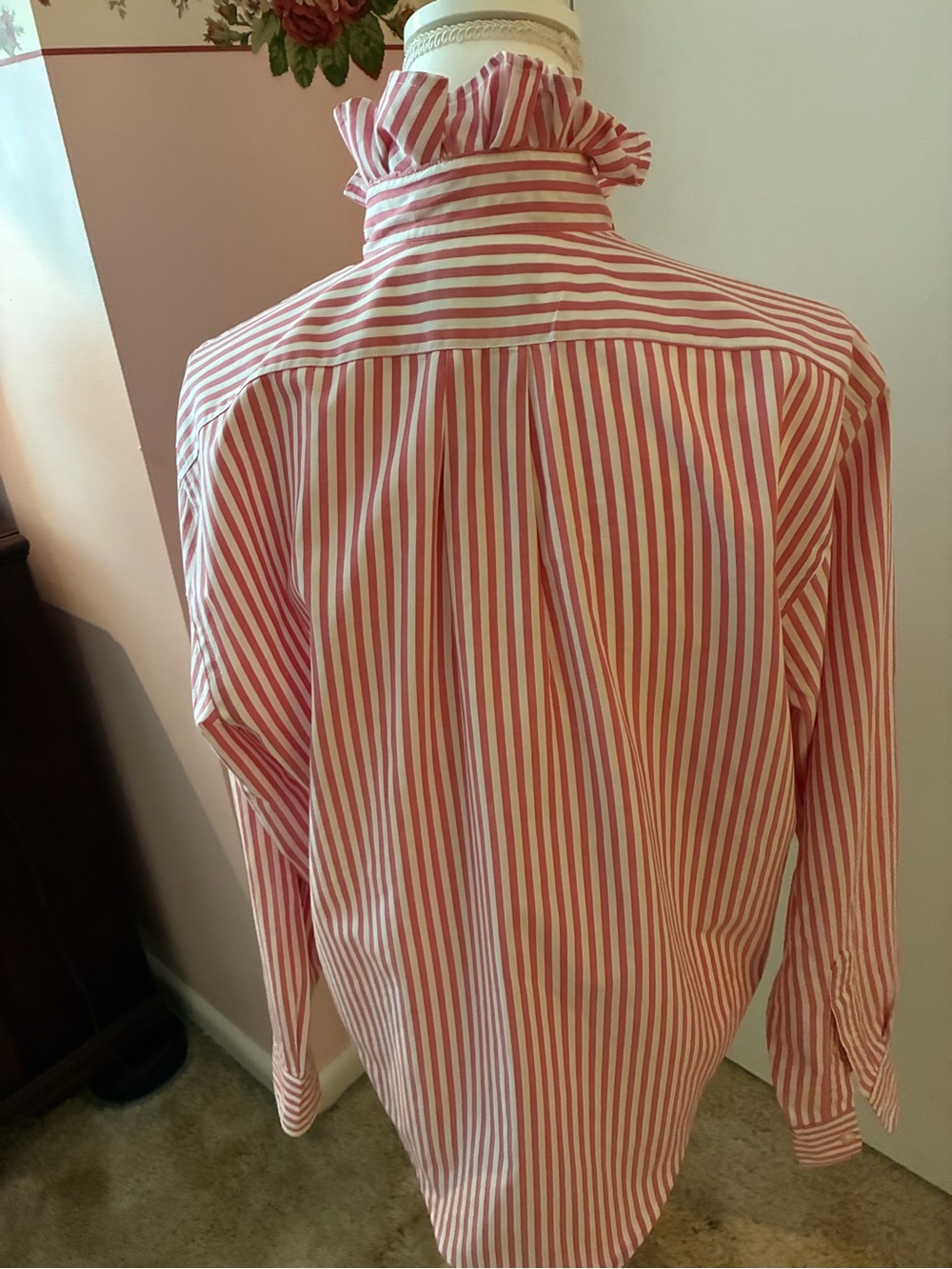 Re-worked up-cycled shirt/blouse with a ruffled collar. - Picture 4 of 5